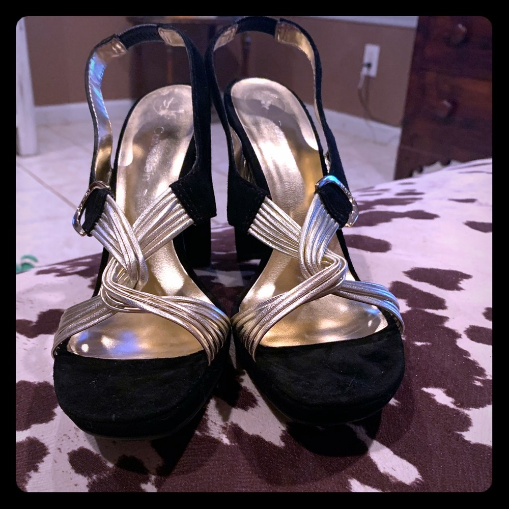 NWOT Calvin Klein Slingbacks